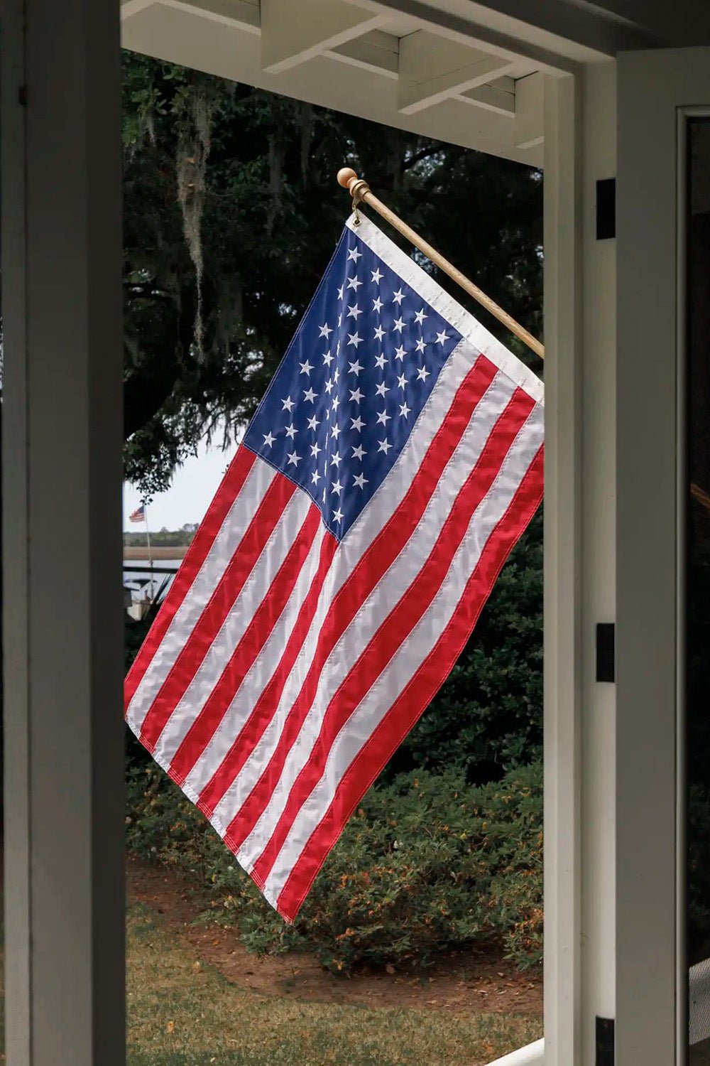 3' x 5' Classic American Flag and Pole Set