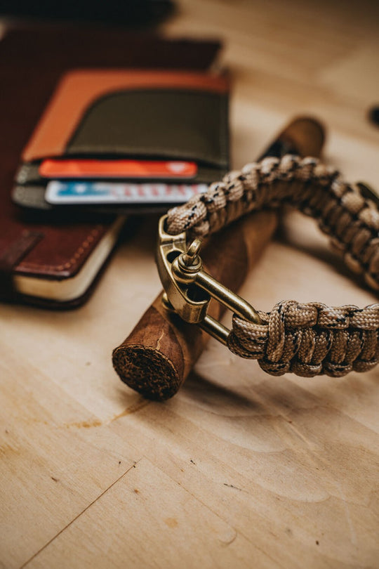 Desert Camo Paracord Flag Bracelet