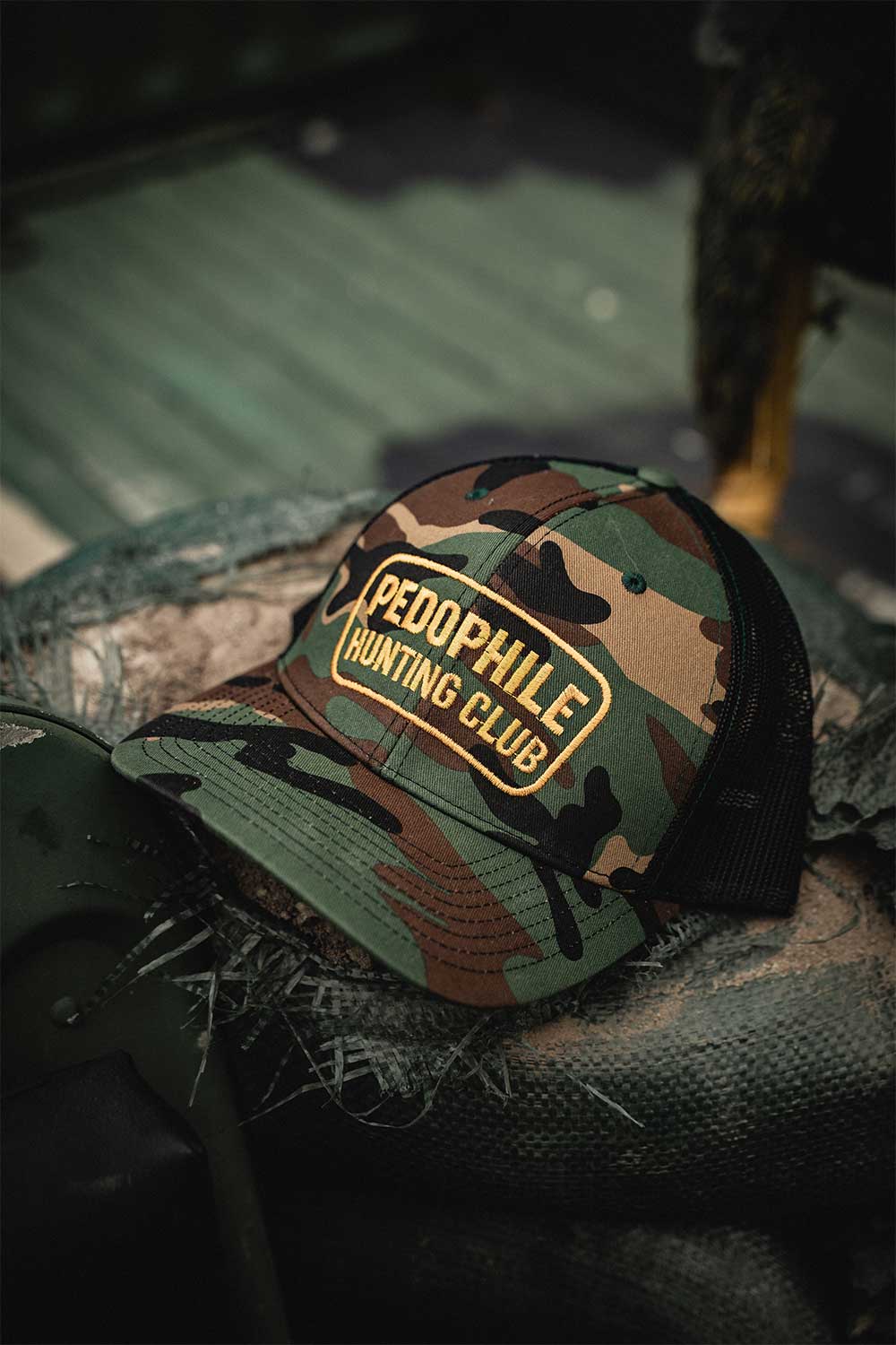 Pedo Hunting Club - Camo 5 - Panel Richardson Trucker Hat